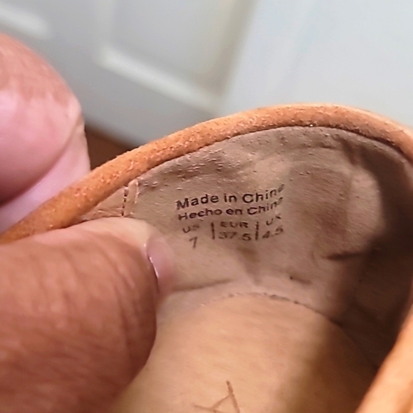 ALDO SUECE WOMEN'S FLAT LOAFERS WITH GOLD DETAILS AROUND THE SHOES IN BROWN SZ 7 - Picture 8 of 14